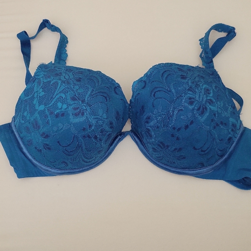 38 D Cacique Underwire bra